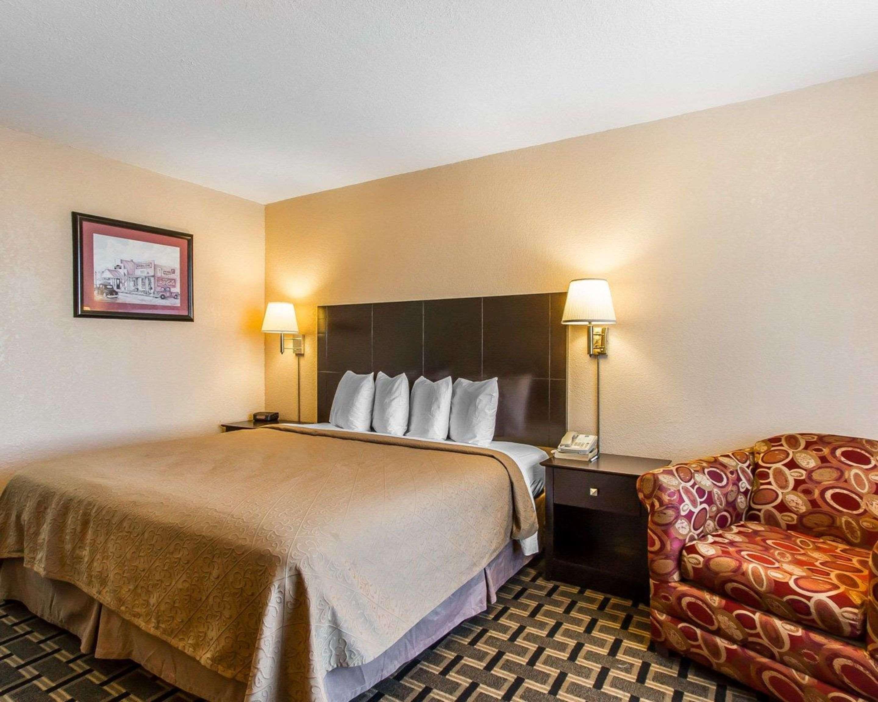 Quality Inn Ada Near University Екстер'єр фото