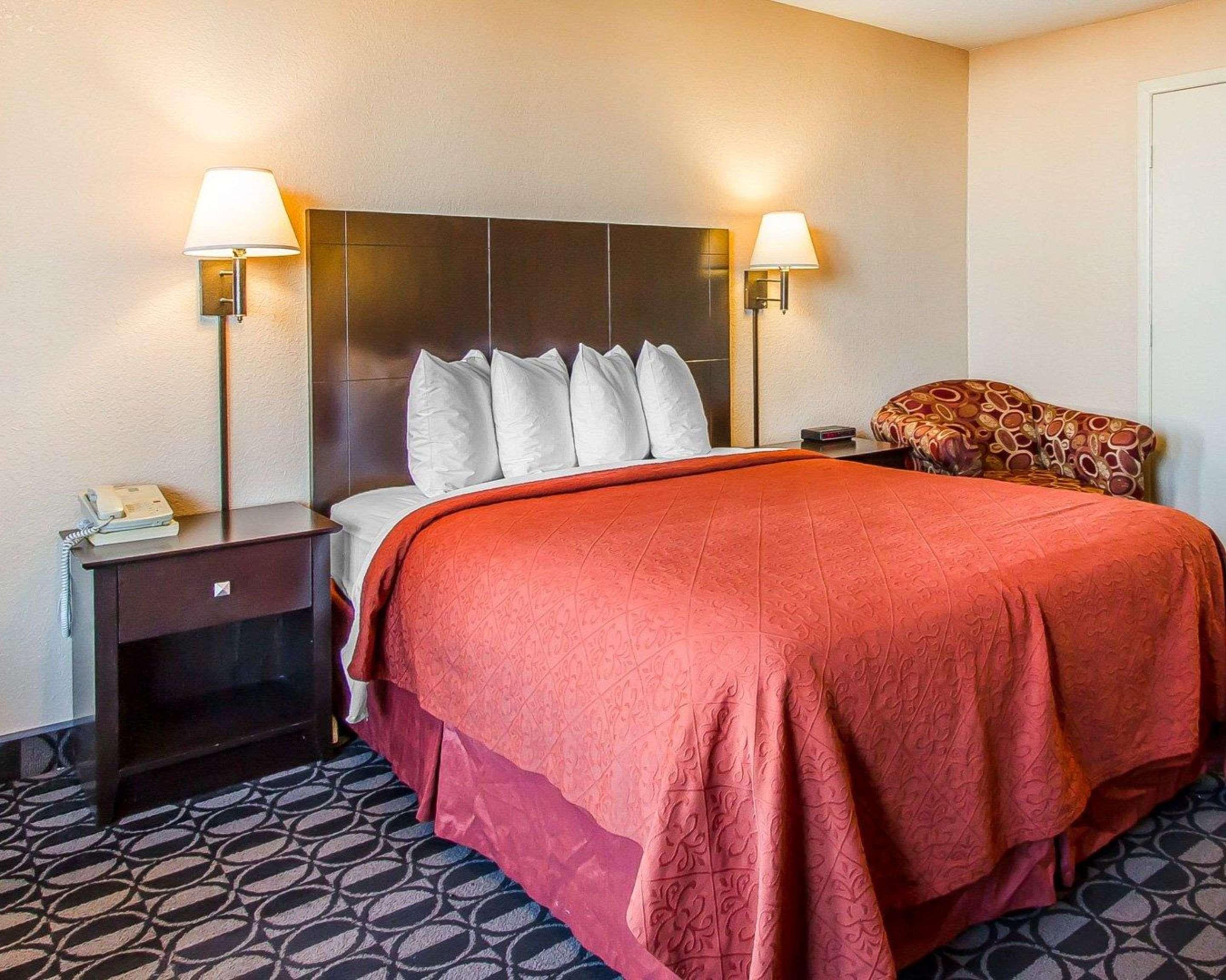Quality Inn Ada Near University Екстер'єр фото