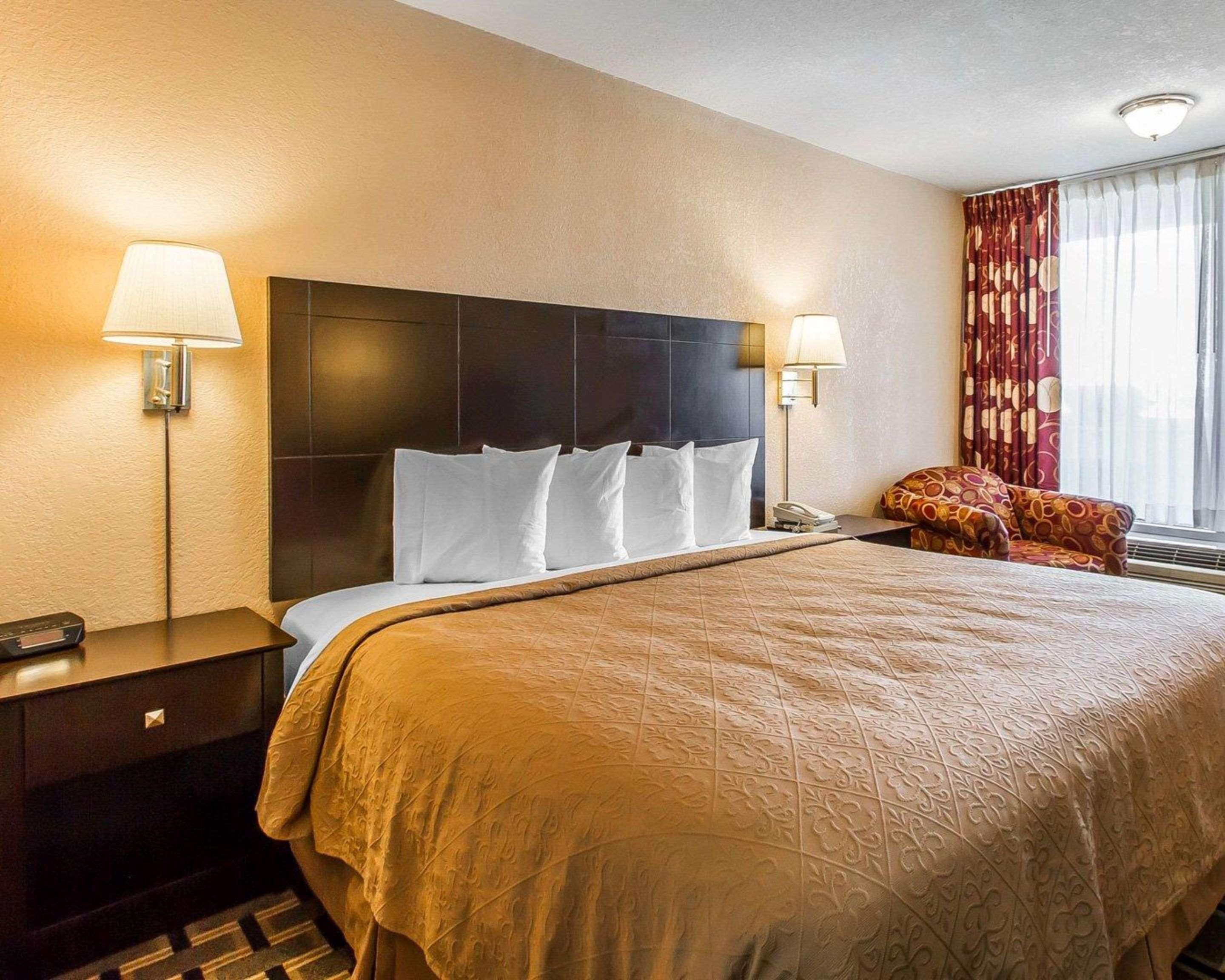 Quality Inn Ada Near University Екстер'єр фото