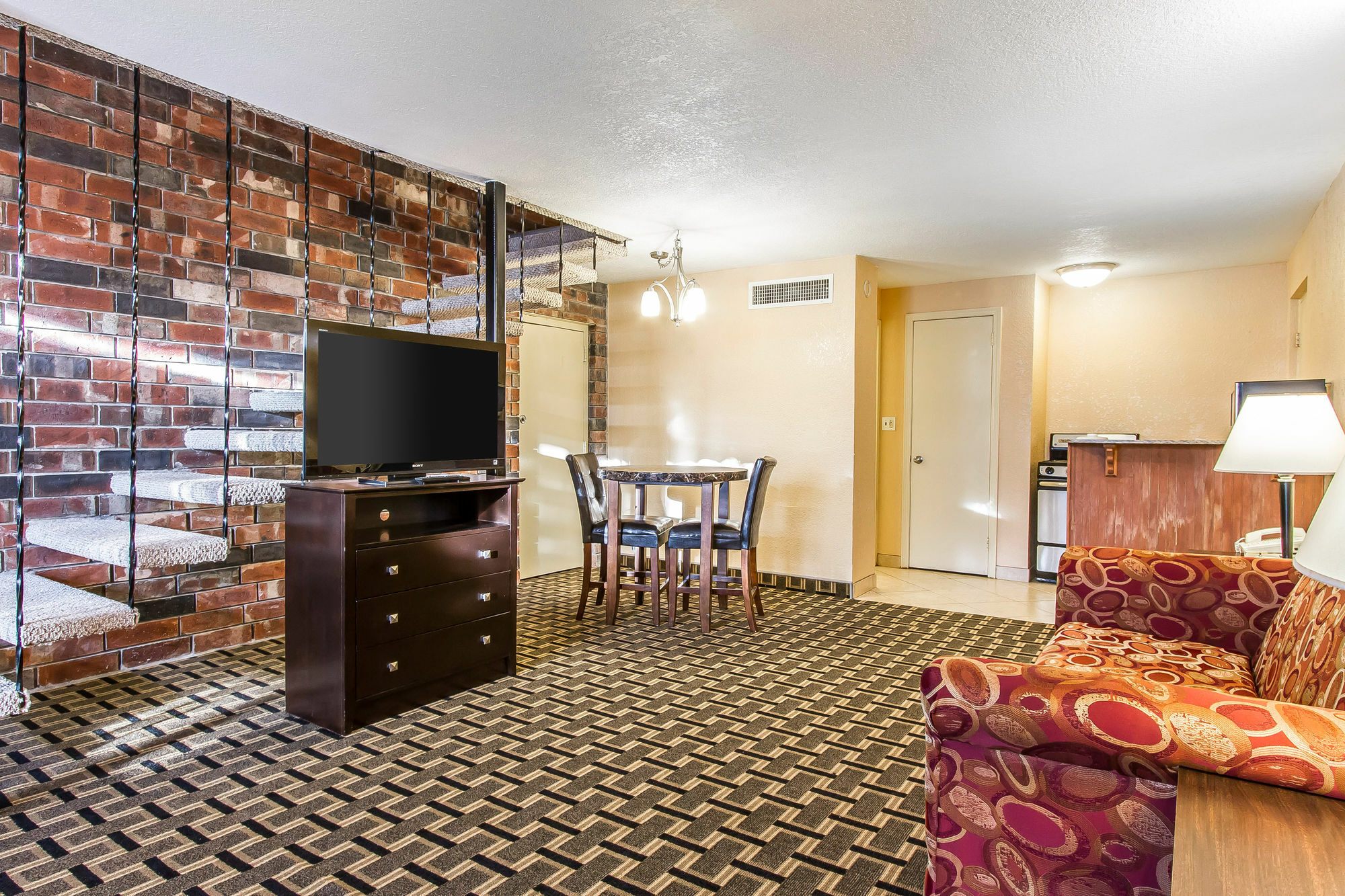 Quality Inn Ada Near University Екстер'єр фото